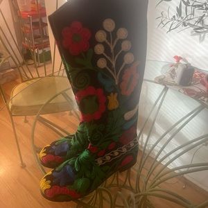 Artemis Embroidered Boot - Size 39